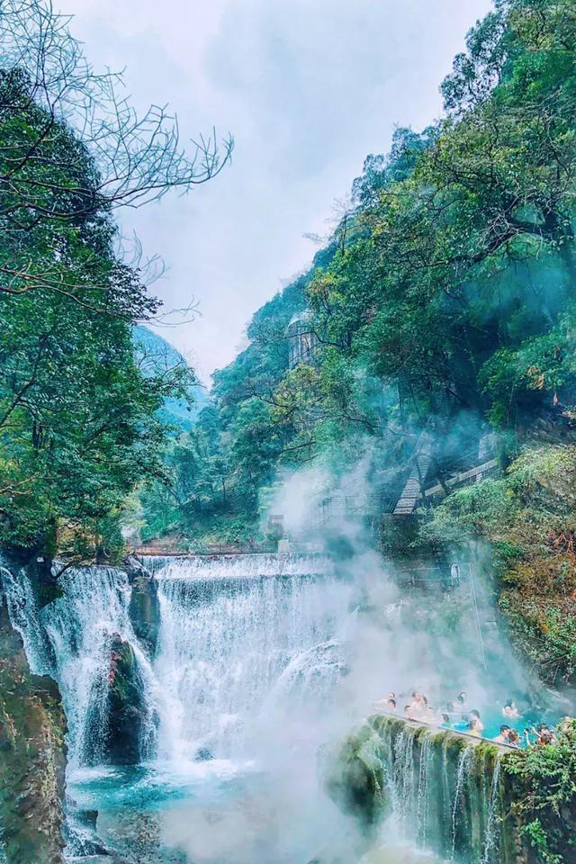 山东老妇去博物馆参观，看到一个破布钱包后哭着说：这是我的